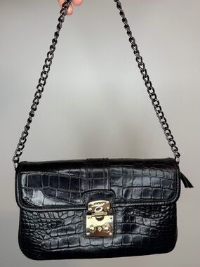 DYNKY Black Croc-Embossed Chain Shoulder